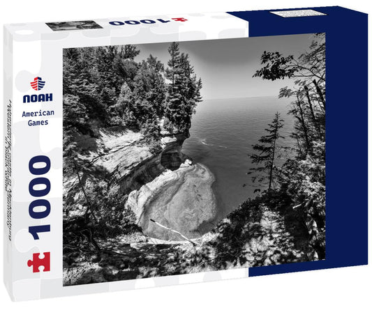 Noah Jigsaw Puzzle Hohenzieritz castle in Mecklenburg-Western Pomerania, Germany in black white 1000 pieces