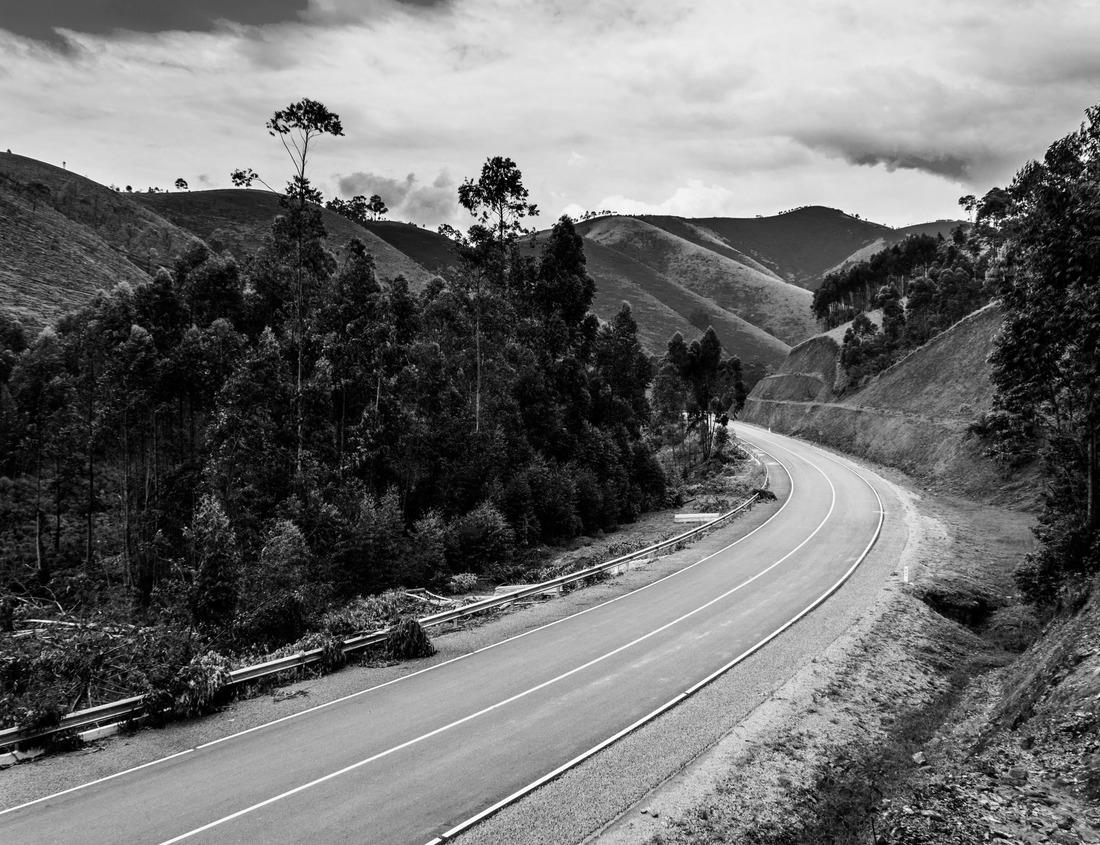 Noah Jigsaw Puzzle Cleveland, Ohio, USA skyline on the river in black white 1000 pieces
