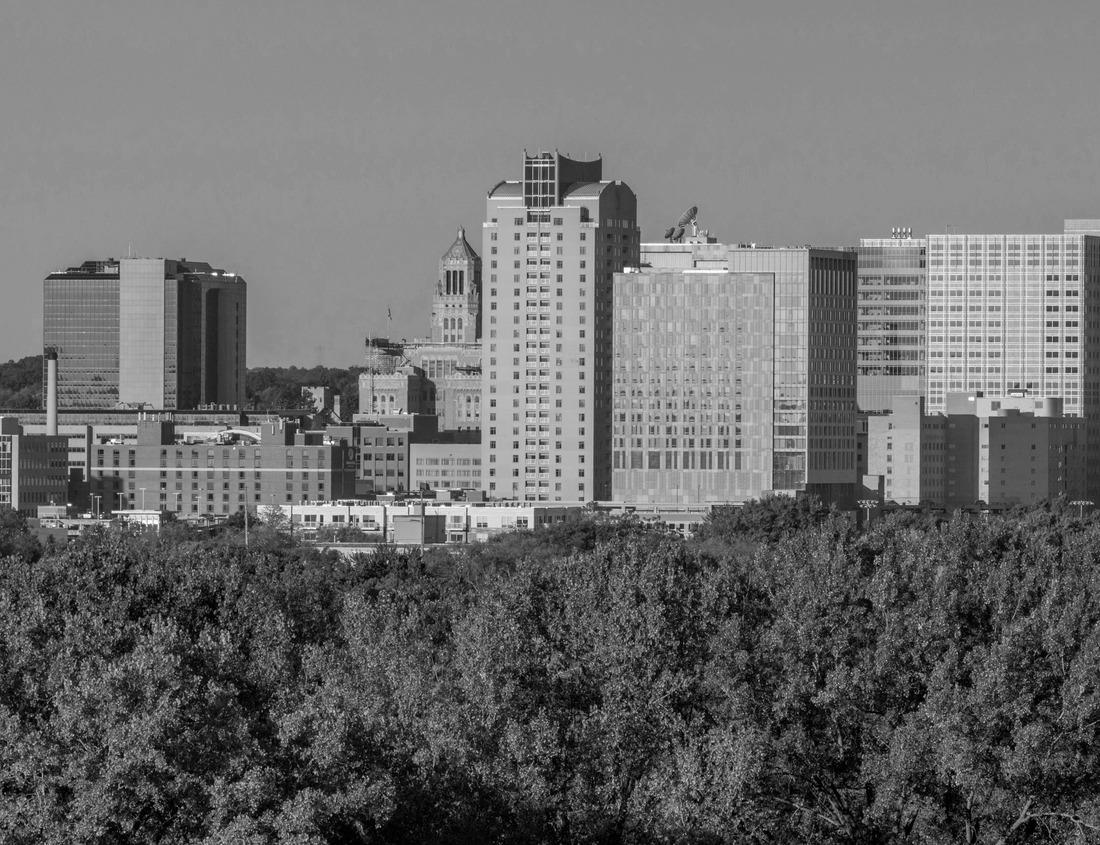 Noah Jigsaw Puzzle Indianapolis, Indiana, USA skyline over Monument Circle in black white 1000 pieces