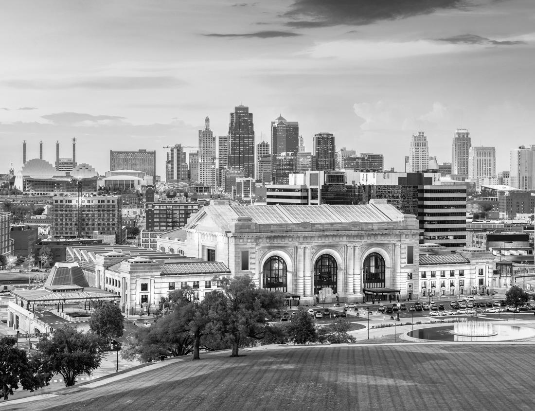 Noah Jigsaw Puzzle Himeji, Japan at Himeji Castle in spring season in black white 1000 pieces