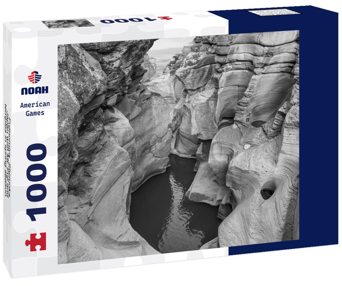 Noah Jigsaw Puzzle Fujinomiya, Shizuoka, Japan with Mt. Fuji and temples in spring season in black white 1000 pieces