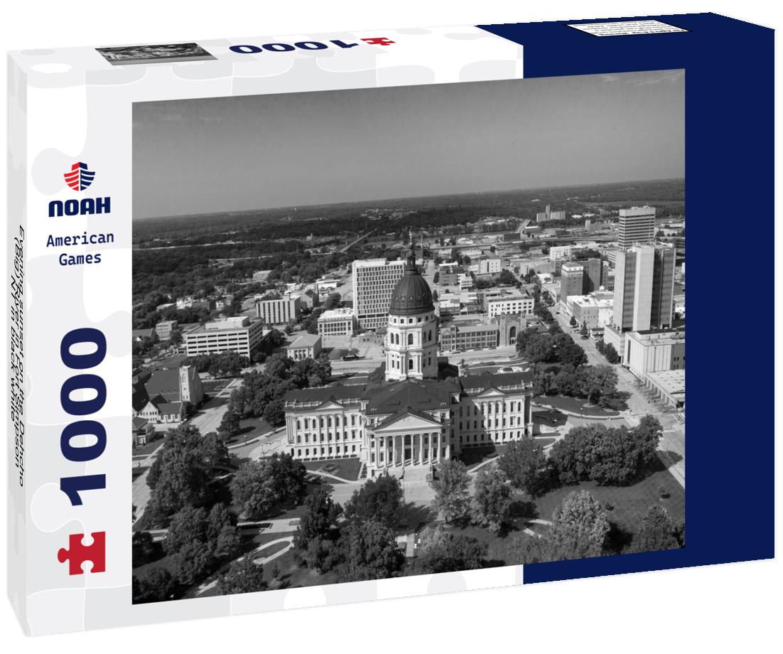 Noah Jigsaw Puzzle Evening sunset on the Dehcho (Big) River in Fort Simpson, NT in black white 1000 pieces