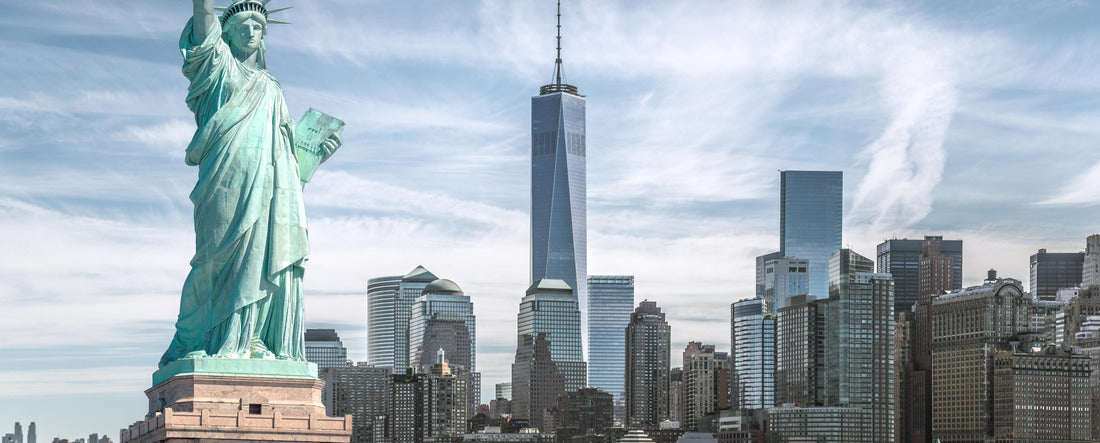 The Statue of Liberty with the World Trade Center, New York City's landmark, in the background 2000pc Panoramic Puzzle