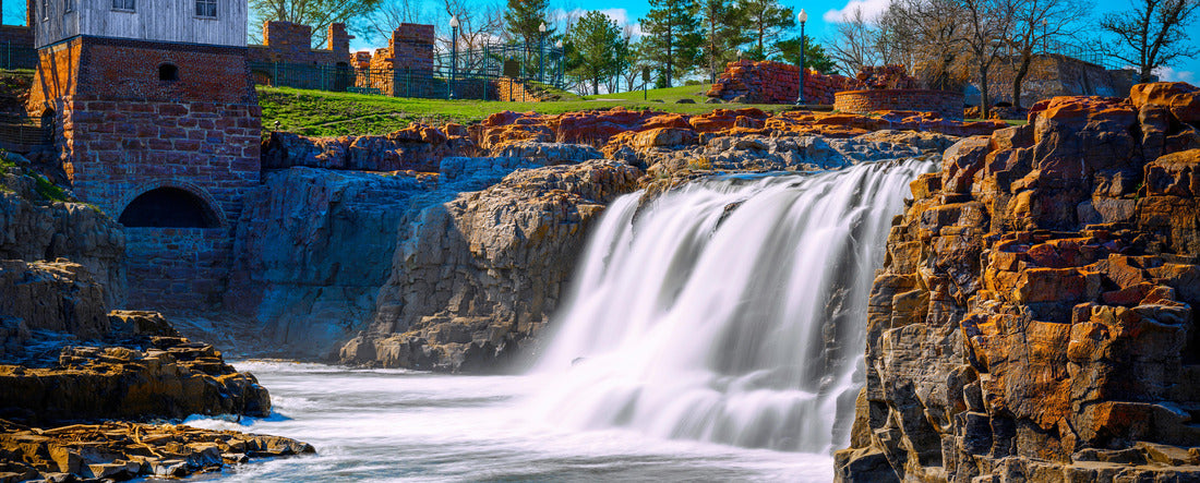 Sioux Falls City Spring Landscape at the Falls Park in Sioux Falls, South Dakota 2000pc Panoramic Puzzle