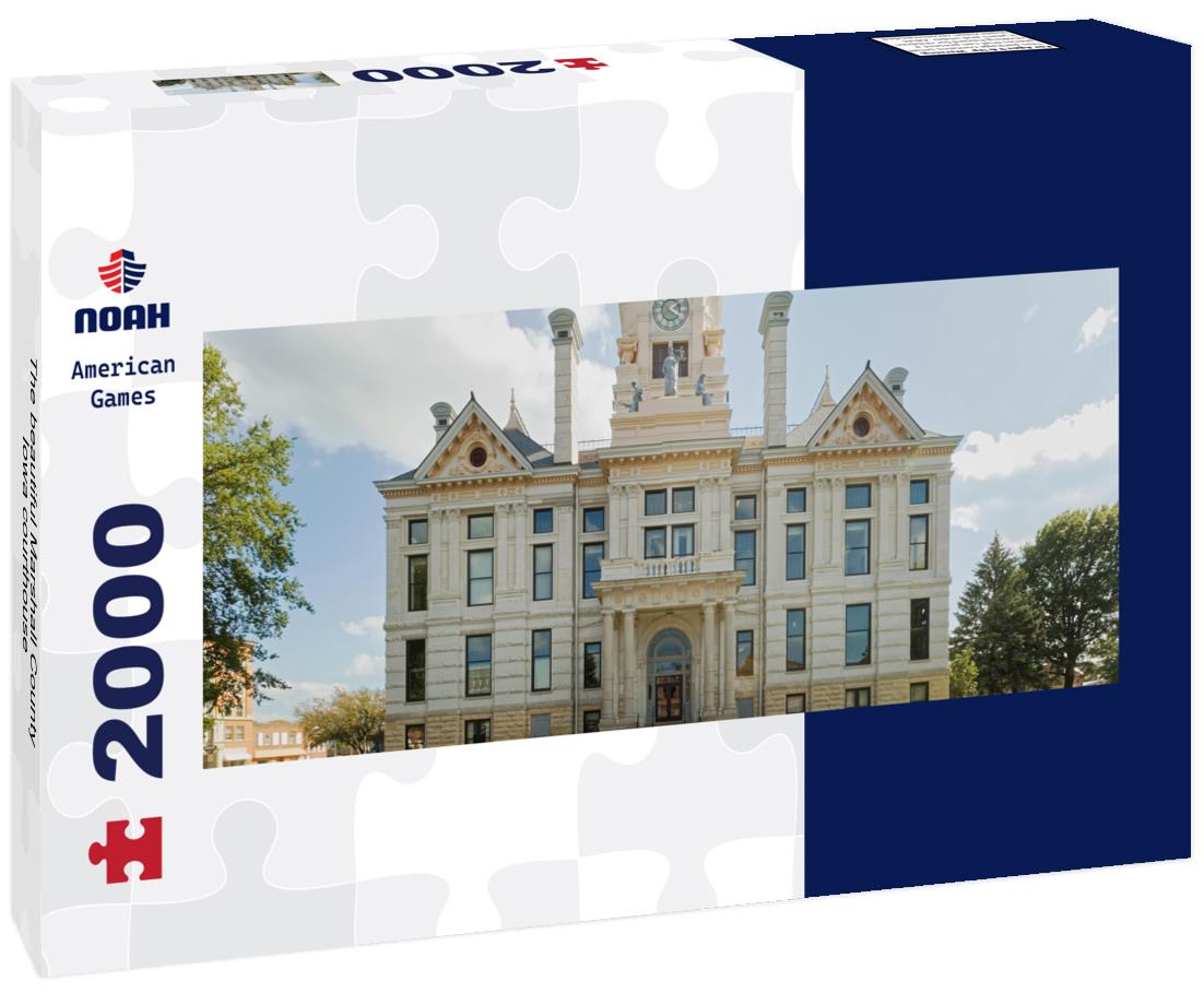 The beautiful Marshall County, Iowa courthouse 2000pc Panoramic Puzzle