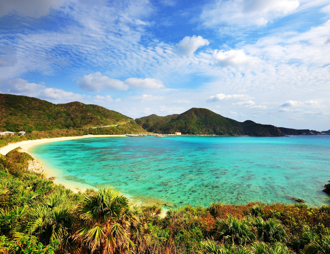 Noah Jigsaw Puzzle Aharen Beach on the island of Tokashiki in Okinawa, Japan 1000 pieces