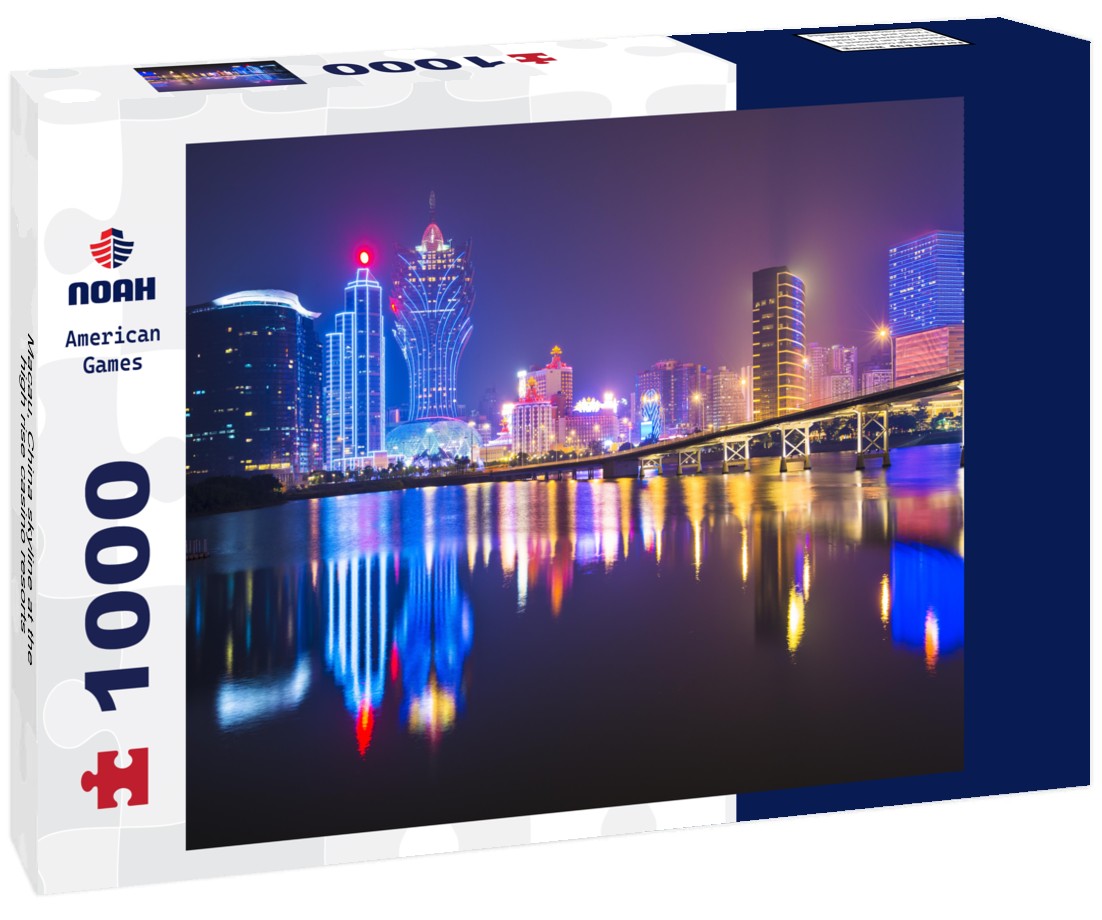 Noah Jigsaw Puzzle Macau, China skyline at the high rise casino resorts 1000 pieces