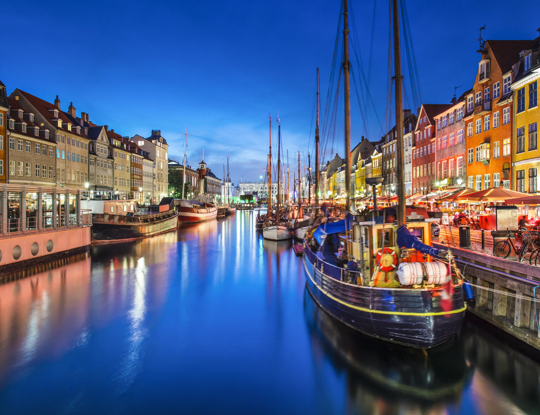 Noah Jigsaw Puzzle Copenhagen, Denmark on the Nyhavn Canal 1000 pieces