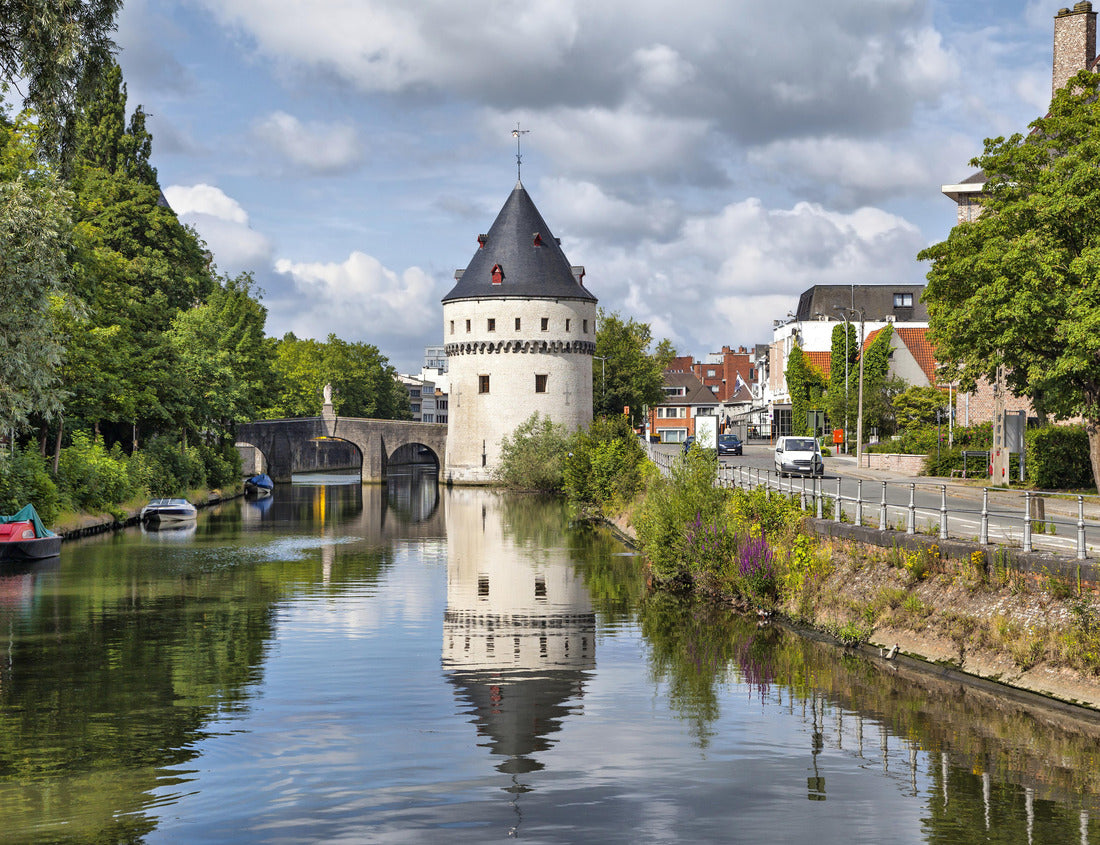 Noah Jigsaw Puzzle Medieval Broultowers - the well-known landmark of the city of Kortrijk, Belgium 1000 pieces