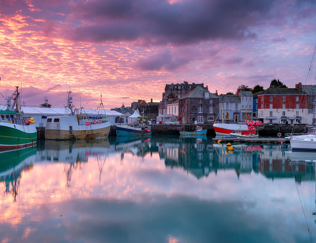Noah Jigsaw Puzzle Beautiful sunrise across Padstow harbour on the Cornwall coast 1000 pieces