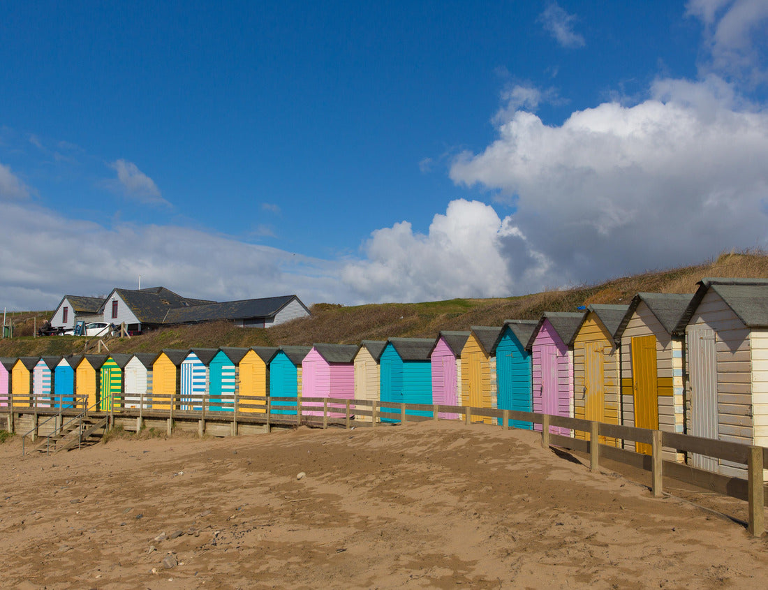 Noah Jigsaw Puzzle Bude North Cornwall England uk with colorful beach huts on the beach on a beautiful day 1000 pieces