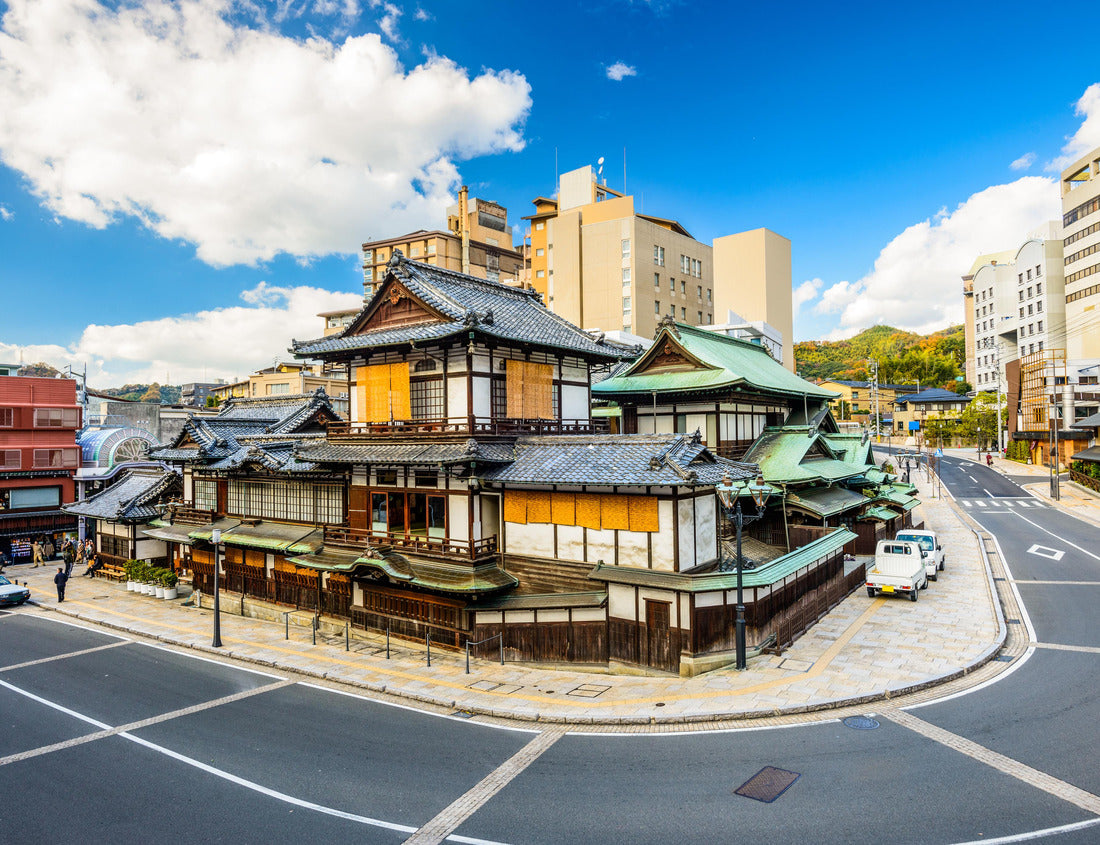Noah Jigsaw Puzzle Matsuyama, Japan downtown at the traditional hot springs bathhouse 1000 pieces