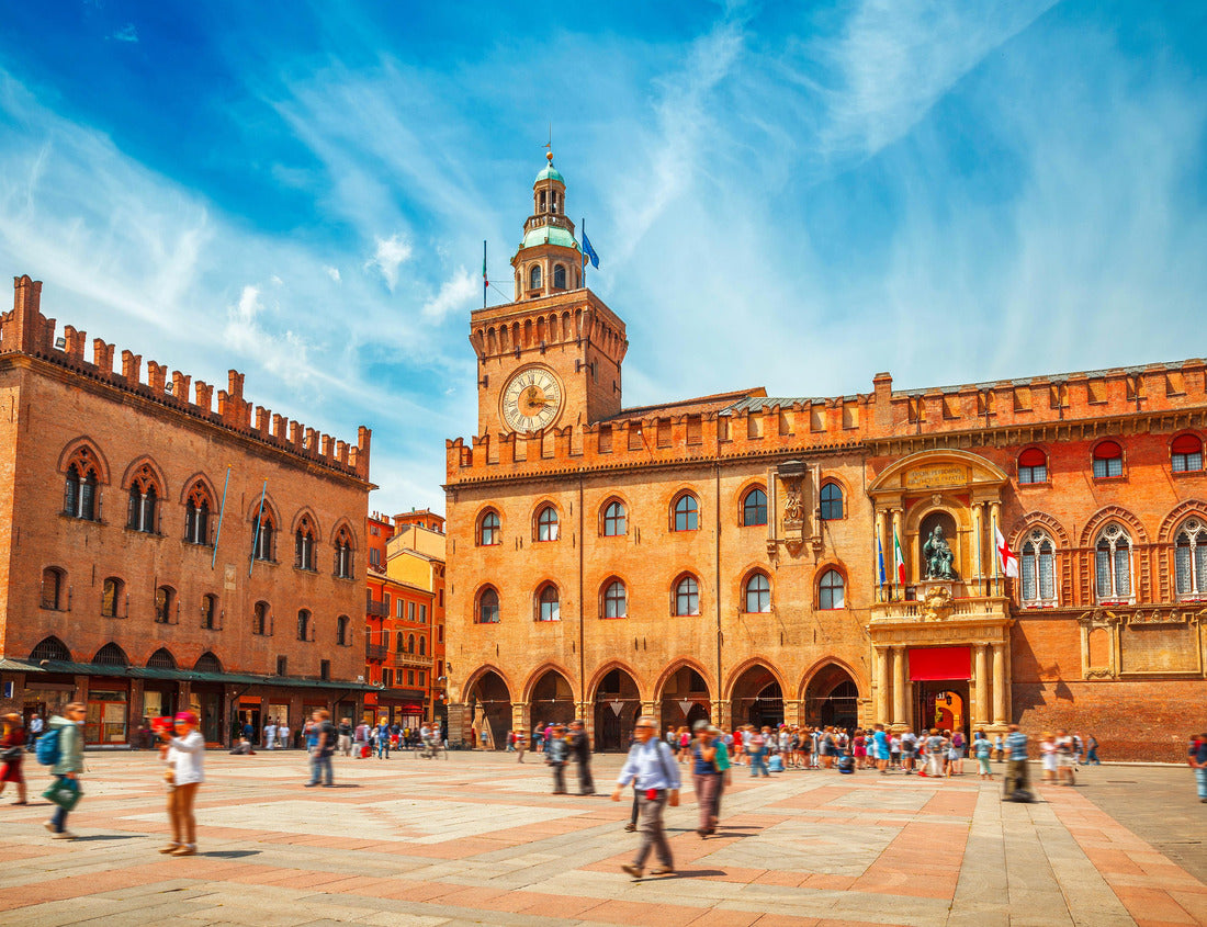 Noah Jigsaw Puzzle Italy Piazza Maggiore in Bologna Old Town Tower of the hall with big clock and blue sky on background 1000 pieces