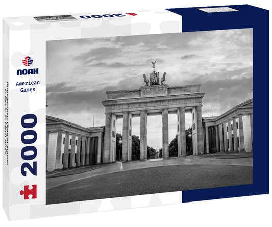 Noah Jigsaw Puzzle Brandenburg Gate at sunset in Berlin in black white 2000 pieces