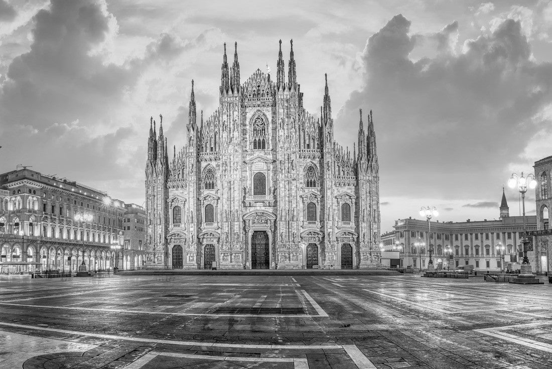 the Piazza del Duomo with the Milan Cathedral, Duomo di Milano and Galleria Vittorio Emanuele II, Italy, at sunrise. The Milan Cathedral is one of the largest churches in the world 2000pc PuzzleBlack and White