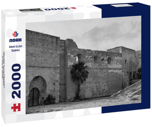 Noah Jigsaw Puzzle Old fort in La Goulette, Tunisia, North Africa in black white 2000 pieces
