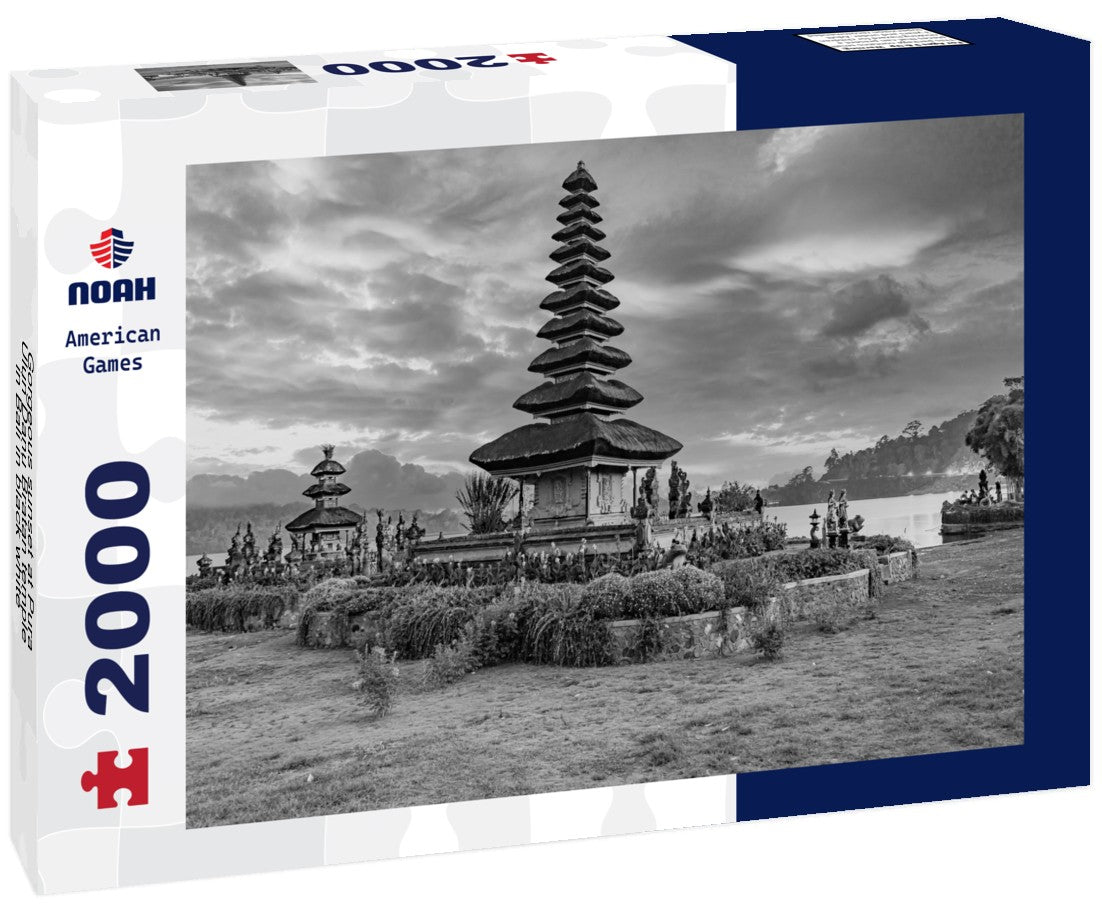 Noah Jigsaw Puzzle Gorgeous sunset at Pura Ulun Danu Bratan temple in Bali in black white 2000 pieces