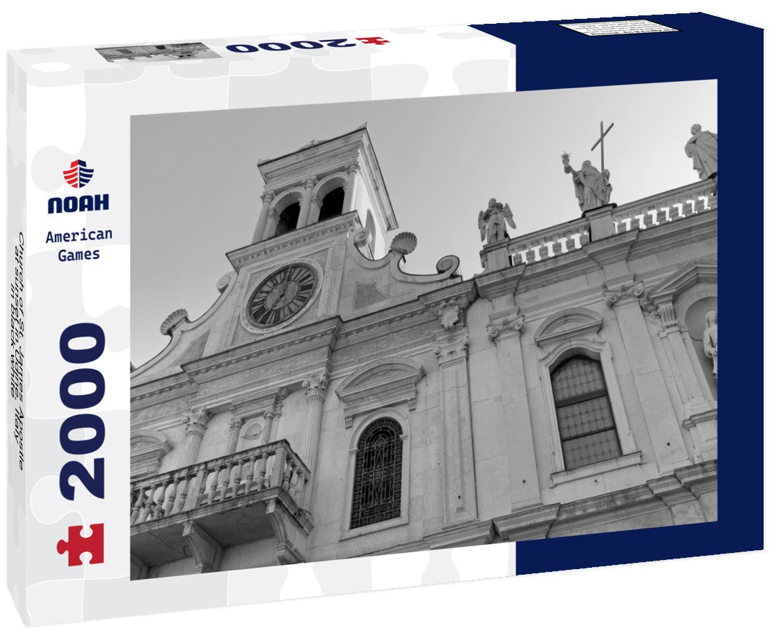 Noah Jigsaw Puzzle Church of St. James Apostle at sunset in Udine, Italy in black white 2000 pieces