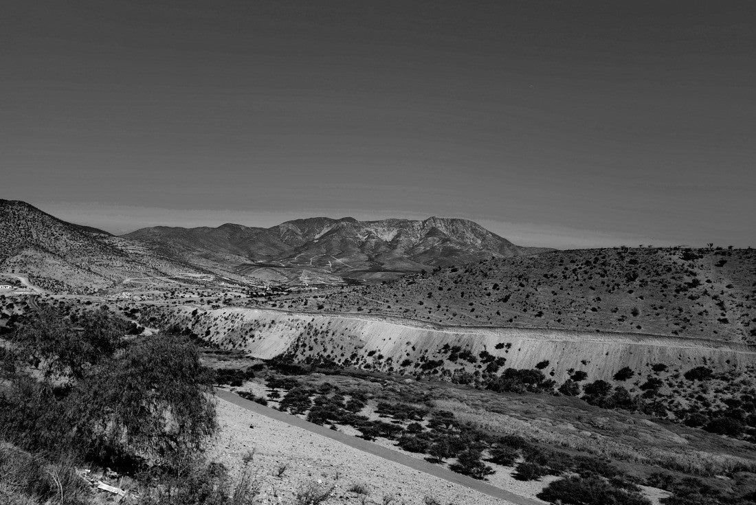 Landscape near Ovalle, Coquimbo, Chile 2000pc PuzzleBlack and White