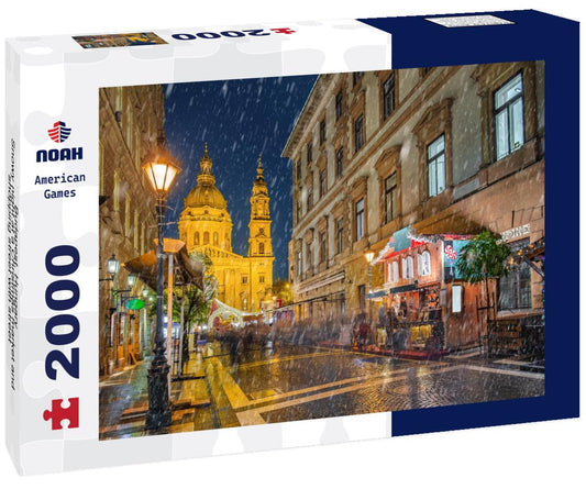 Noah Jigsaw Puzzle Budapest, Hungary - Snowy night at a Christmas market and shopping street with street-lamp, festive decoration and St.Stephen's basilica at background 2000 pieces