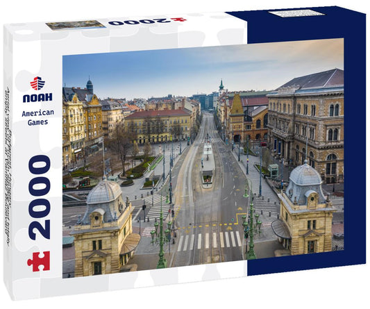 Noah Jigsaw Puzzle Budapest, Hungary - Aerial view of Fovam square and totally empty streets at Vamhaz Boulevard (Vamhaz korut) and Central Market Hall 2000 pieces