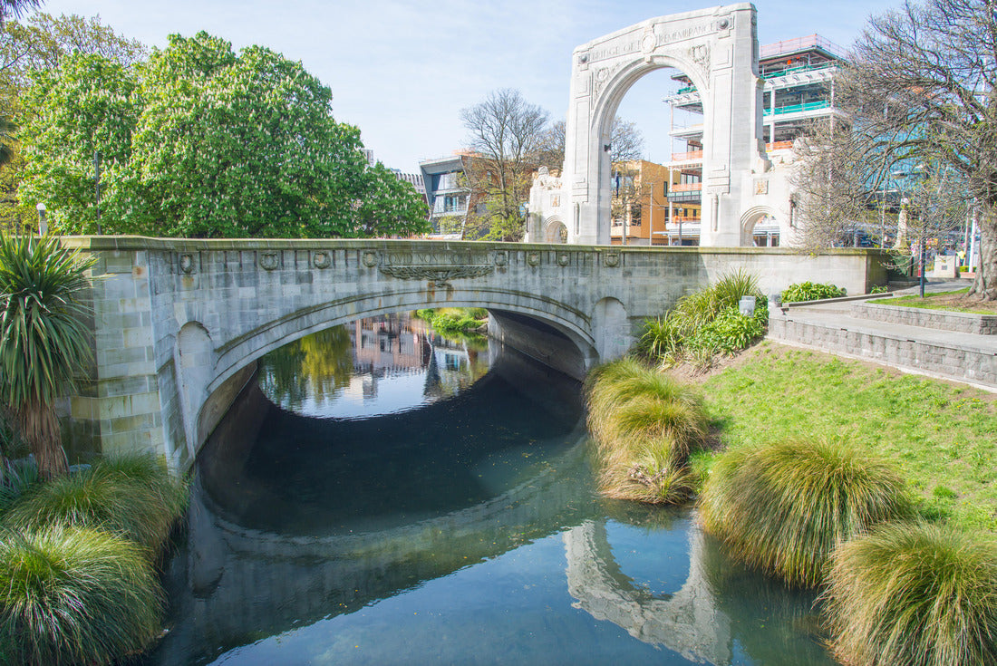 Cityscape of Christchurch downtown and The Bridge of Remembrance reflection on Avon river in Christchurch, New Zealand 2000pc Puzzle