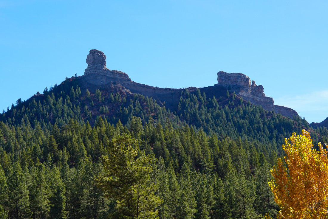 A beautiful mountain in Pagosa Springs, Colorado has a thick forest covering it's sides, and Chimney Rock on it's top 2000pc Puzzle