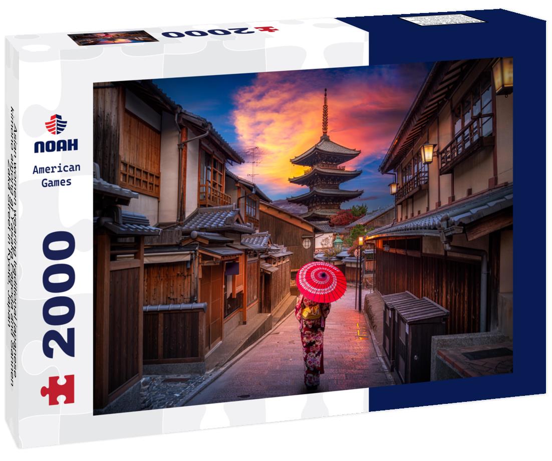 Noah Jigsaw Puzzle Asian women wearing traditional japanese kimono among at Yasaka Pagoda and Sannen Zaka Street in Kyoto, Japan 2000 pieces