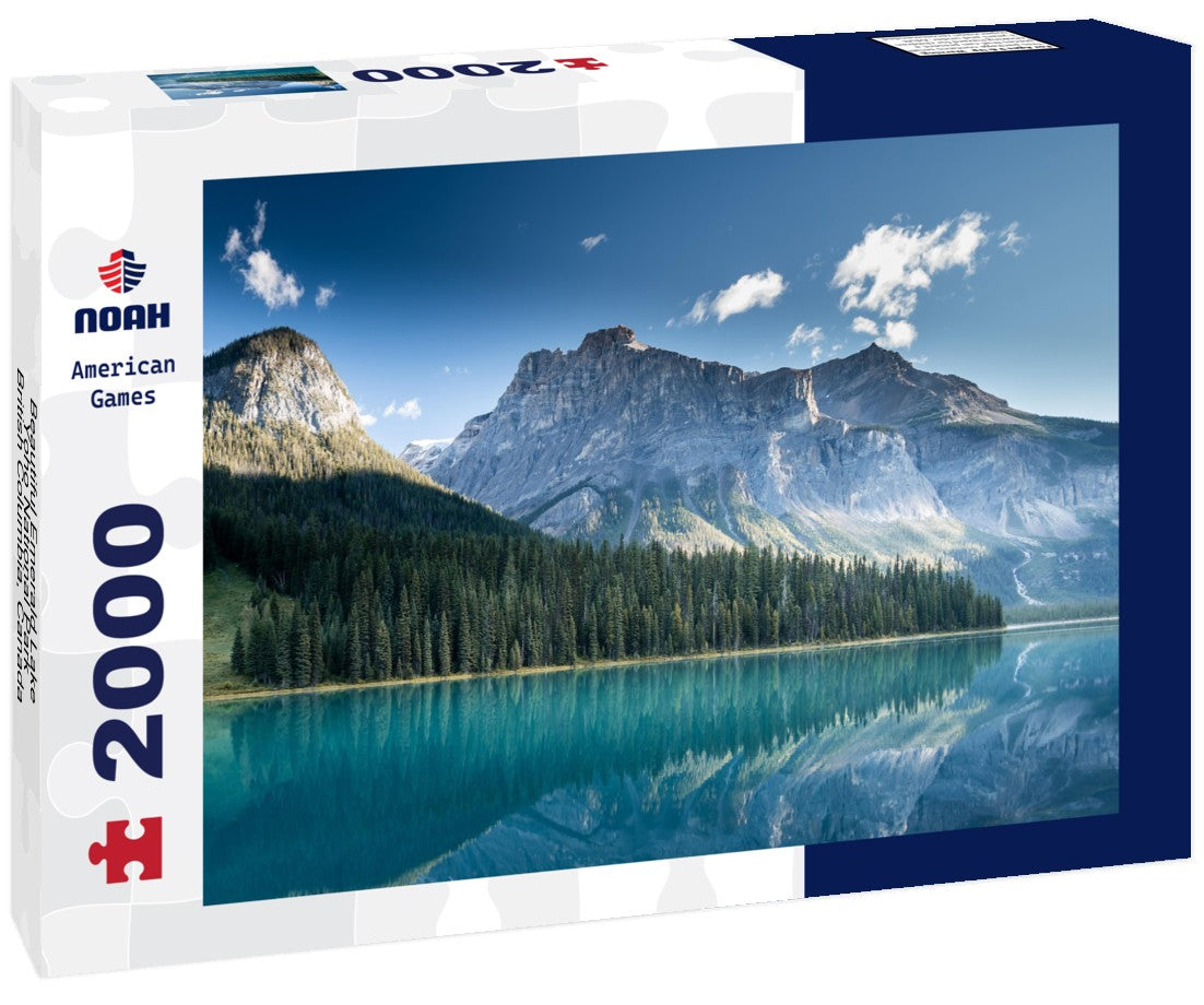 Noah Jigsaw Puzzle Beautiful Emerald Lake, Yoho National Park, British Columbia, Canada 2000 Pieces