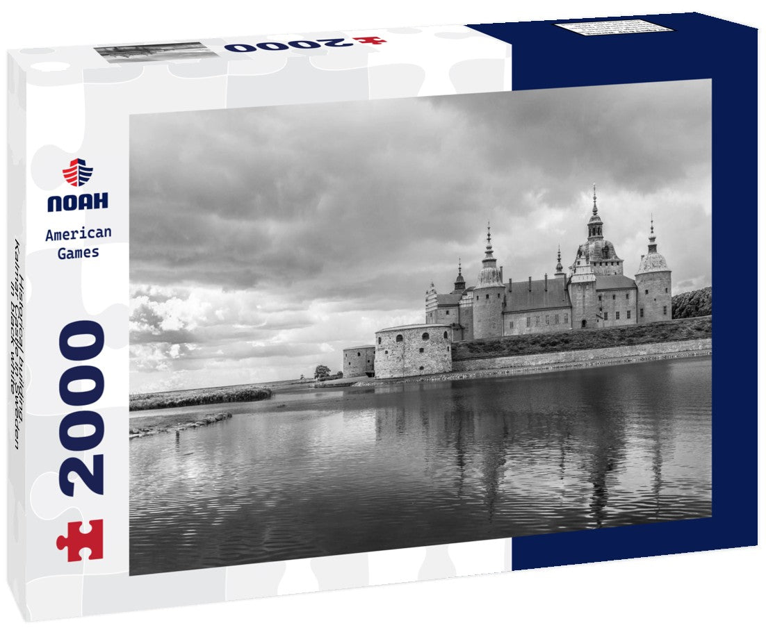 Noah Jigsaw Puzzle Historical building. Kalmar Castle in Sweden in black white 2000 pieces