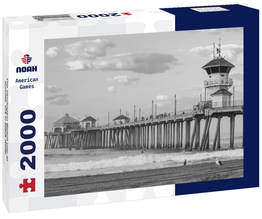 Noah Jigsaw Puzzle The Huntington Beach pier at sunrise, CA in black white 2000 pieces
