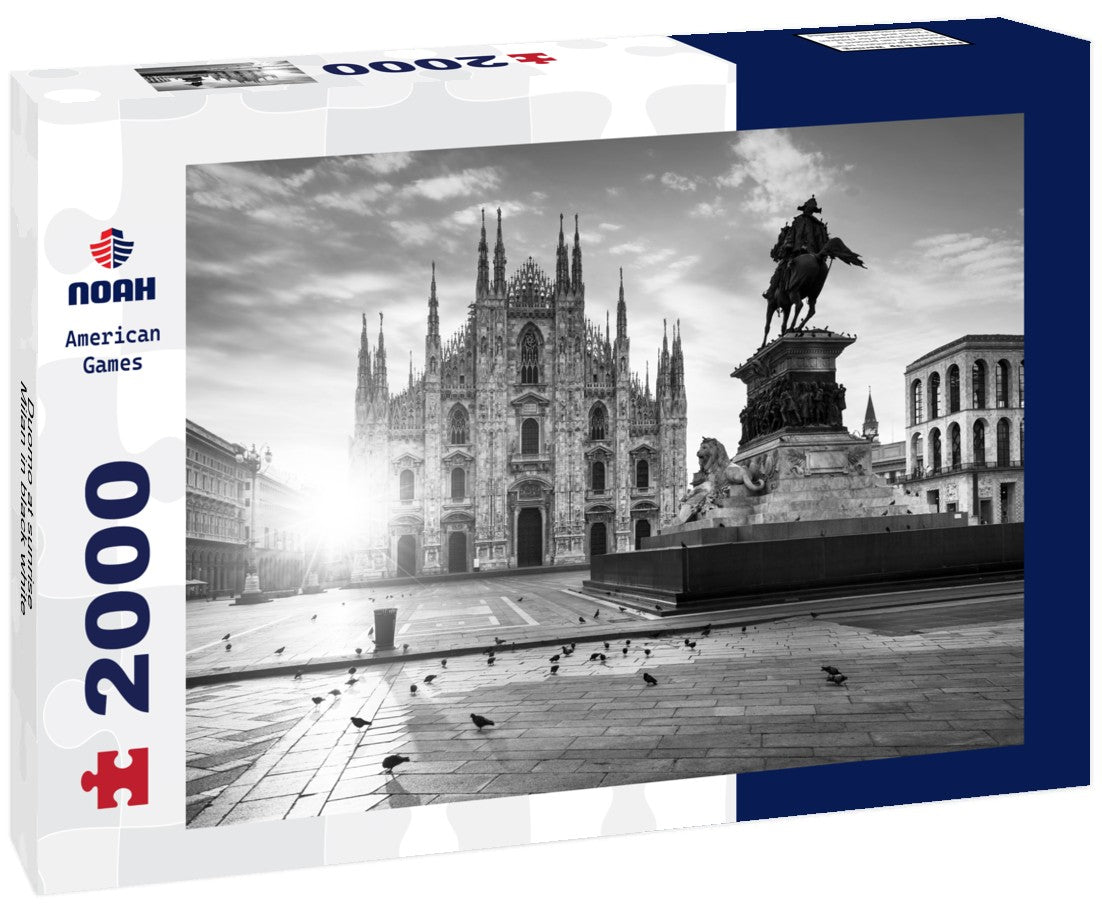 Noah Jigsaw Puzzle Duomo at sunrise, Milan in black white 2000 pieces