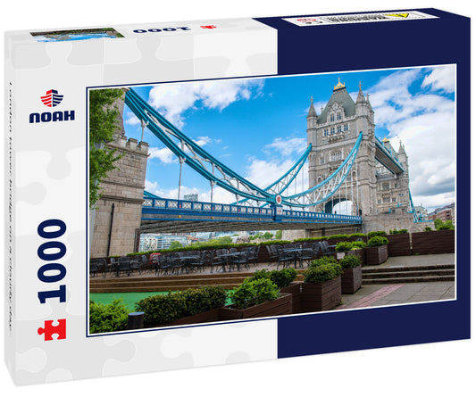 London tower bridge on a cloudy day