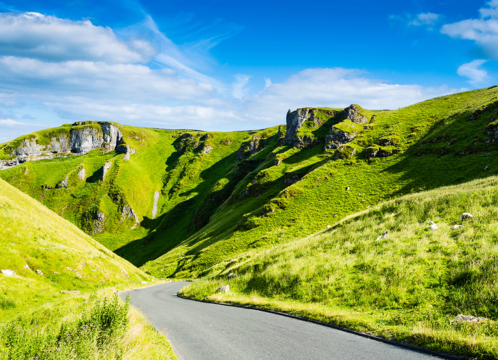 Winnats Pass, Peak District National Park, Derbyshire, England, UK