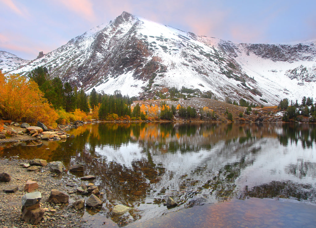 Virginia lakes landscape in Sierra Nevada mountains