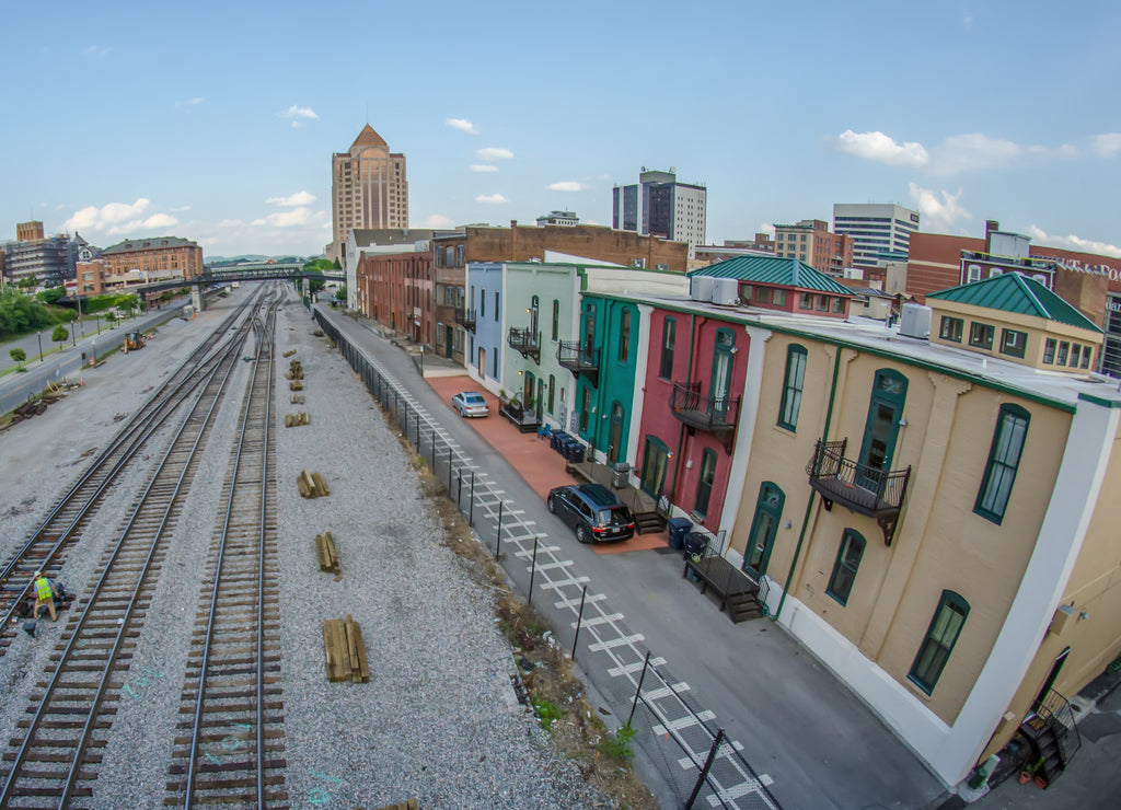 roanoke virginia city skyline in the mountain valley