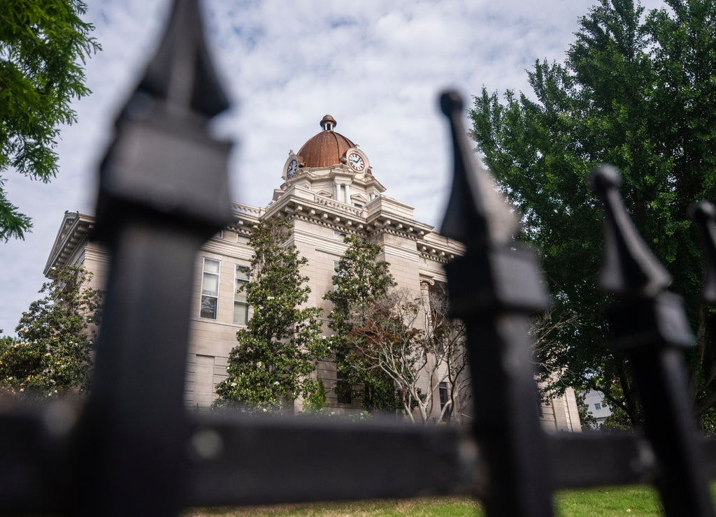 Lee County Courthouse in Tupelo, Mississippi, USA