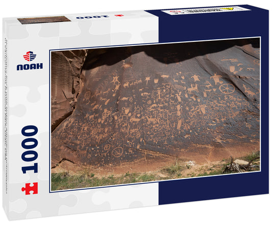 Newspaper Rock with Native American petroglyphs in Canyonlands National Park, Utah, USA