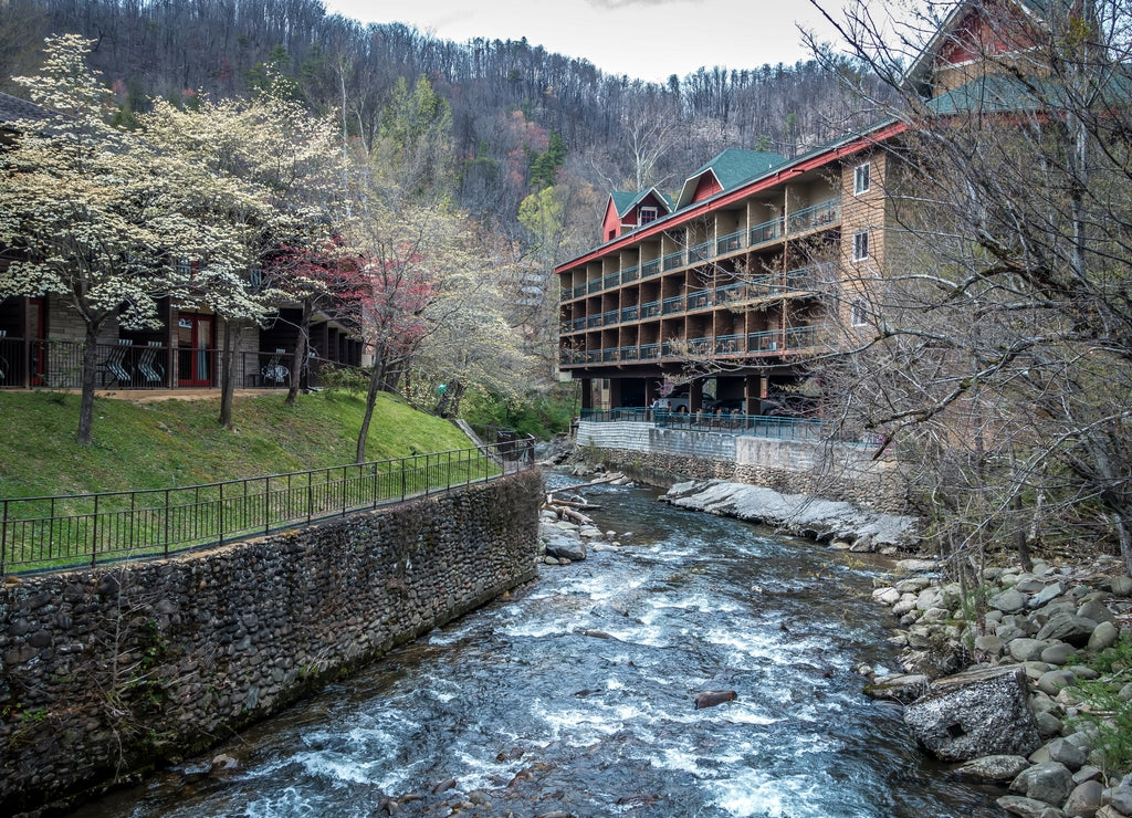 gatlinburg tennessee city in smoky mountains