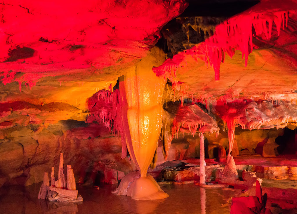 Pathway underground cave in forbidden cavers near sevierville, Tennessee