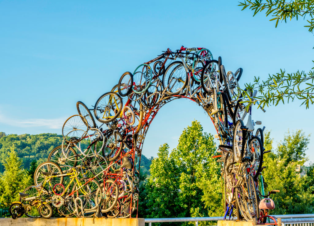 Unique arch made of bicycles along the Tennessee River