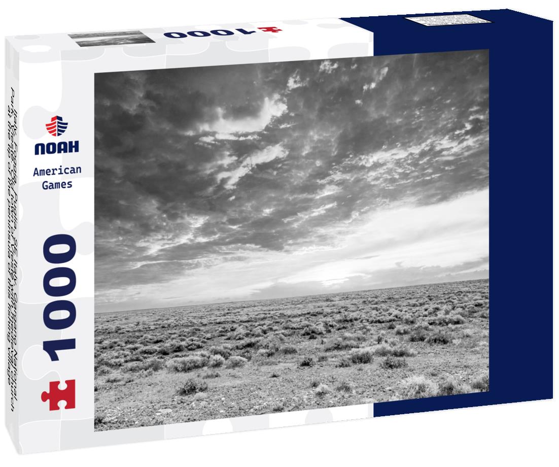 Noah Jigsaw Puzzle Italy, Foggia, Puglia, SE Italy, Gargano National Park, Vieste. Old town of Vieste with medieval church at the tip of the peninsula of this fishing village in Gargano, Puglia, Italy in black white 1000 pieces