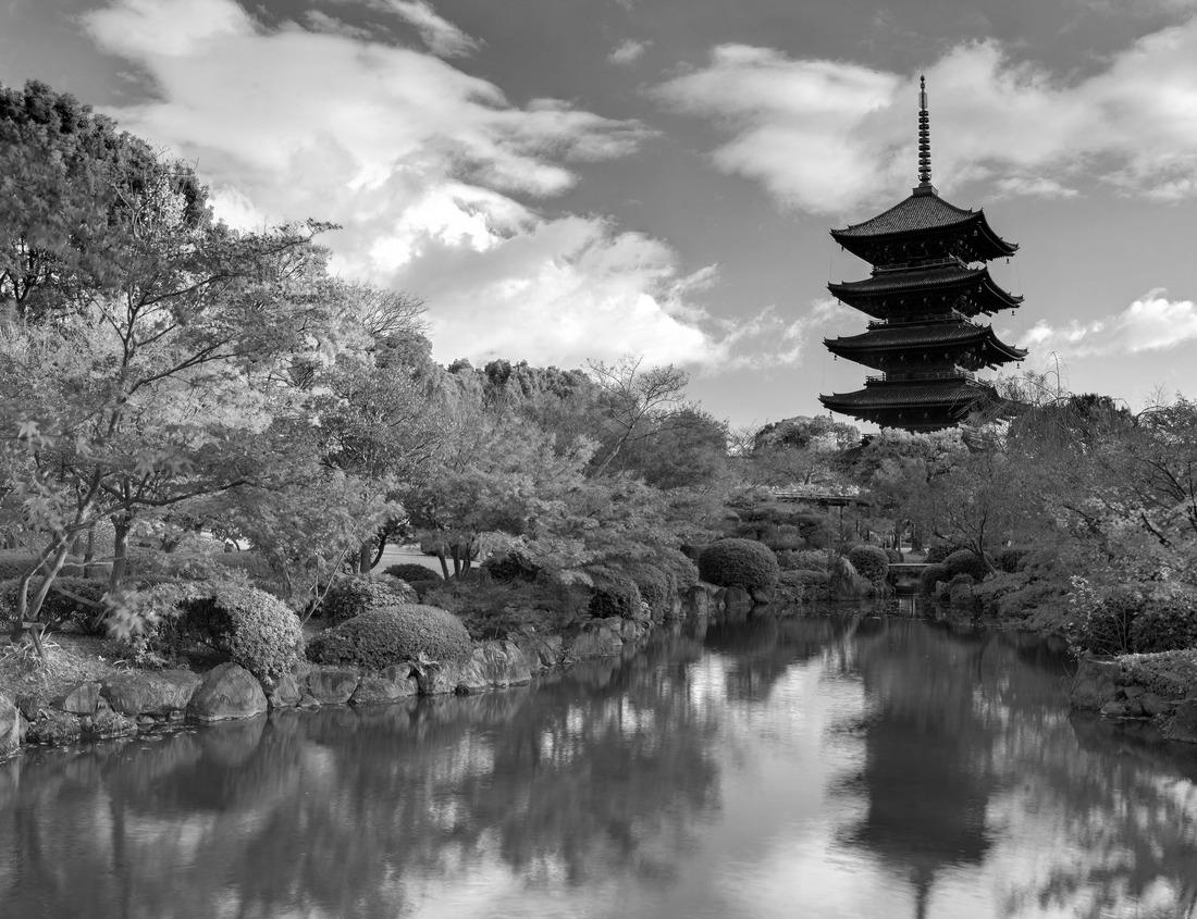 Noah Jigsaw Puzzle Na Pali Coast, Kauai in black white 1000 pieces