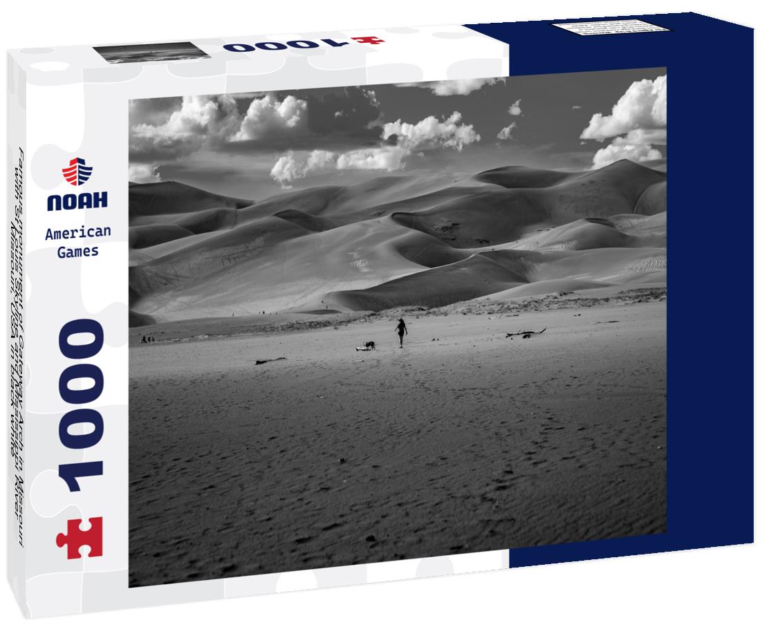 Noah Jigsaw Puzzle Famous monument of Gateway Arch in Missouri with St Louis Skyline and Mississippi River, Missouri, USA in black white 1000 pieces