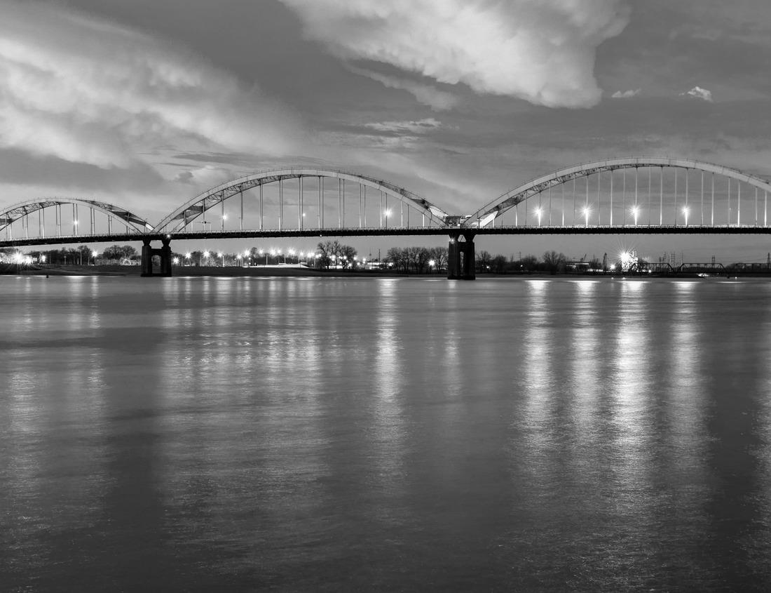Noah Jigsaw Puzzle Moutoullas village at night, Troodos mountains in Cyprus in black white 1000 pieces