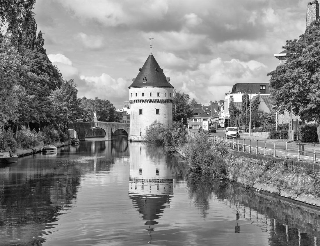 Noah Jigsaw Puzzle Herrenberg, Market, Germany in black white 1000 pieces