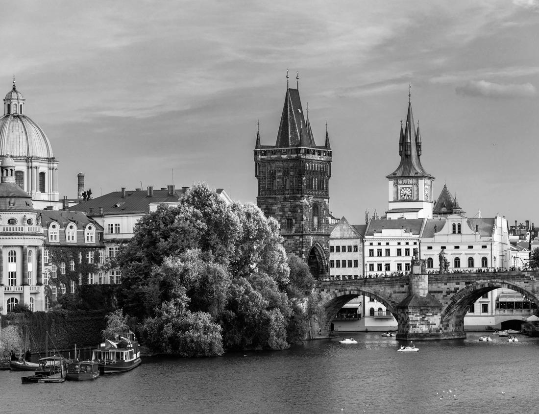 Noah Jigsaw Puzzle Augusta skyline on a sunny afternoon (long exposure for smooth sky and water). Augusta is the state capital of the U.S. state of Maine and the county seat of Kennebec County in black white 1000 pieces