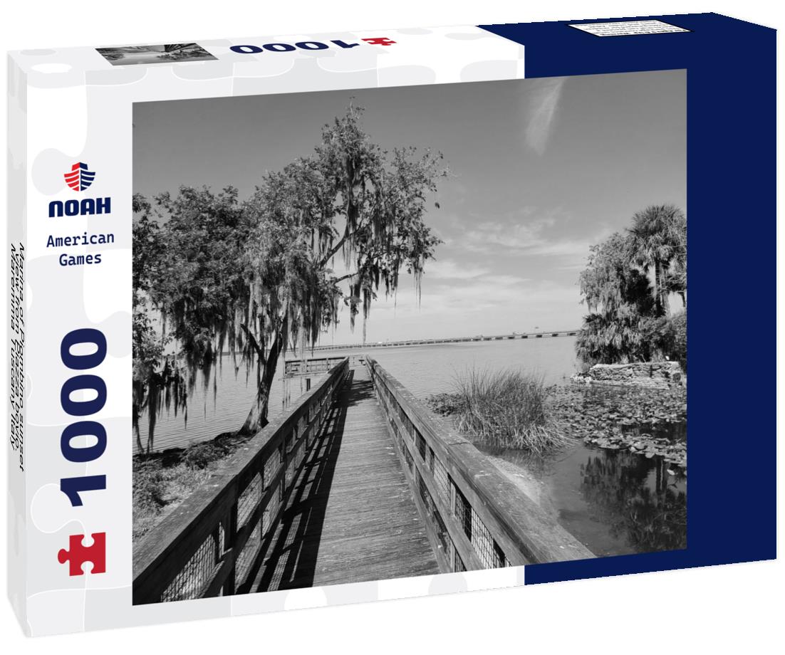 Noah Jigsaw Puzzle Marina of Piombino sunset view from Piazza bovio. Maremma Tuscany Italy in black white 1000 pieces