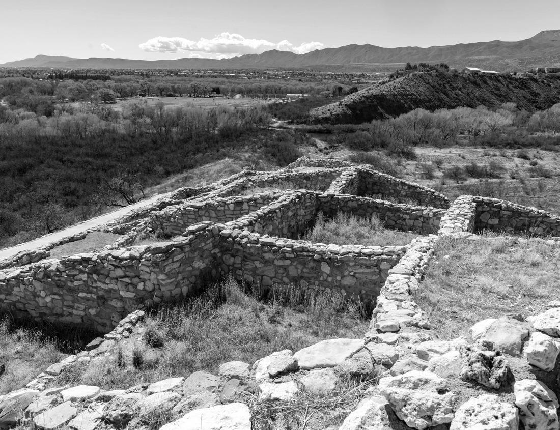 Noah Jigsaw Puzzle African fisherman rowing boat on Ubangi River, fishing in Bangui capital of Central African Republic. Traditional wooden boat made by African villagers in black white 1000 pieces