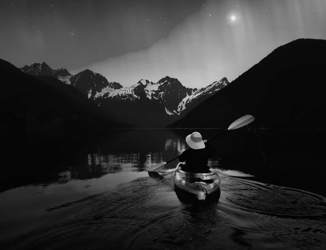 Noah Jigsaw Puzzle City skyline of Omaha Nebraska from the Heartland of America Park in black white 1000 pieces